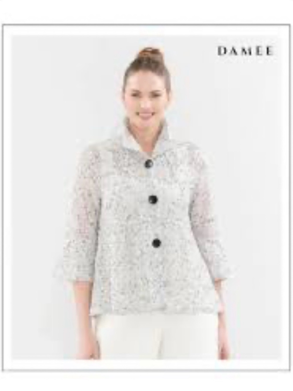 DEMEE White Textured Floral Button-Front Tunic With Stand Up Collar